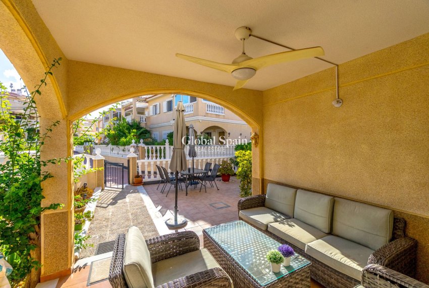 Wiederverkauf - HAUS -
ORIHUELA COSTA - Playa Flamenca