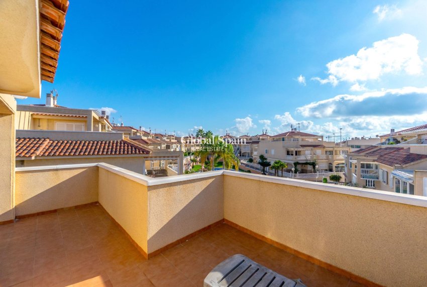 Wiederverkauf - HAUS -
ORIHUELA COSTA - Playa Flamenca