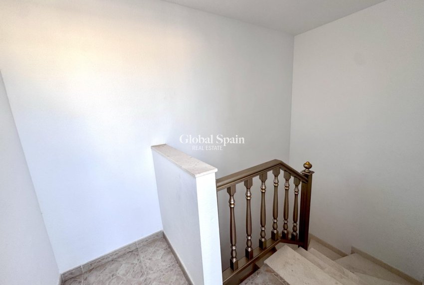 Wiederverkauf - HAUS -
ORIHUELA COSTA - Playa Flamenca