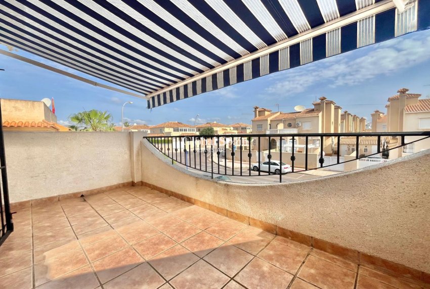 Wiederverkauf - HAUS -
ORIHUELA COSTA - Playa Flamenca