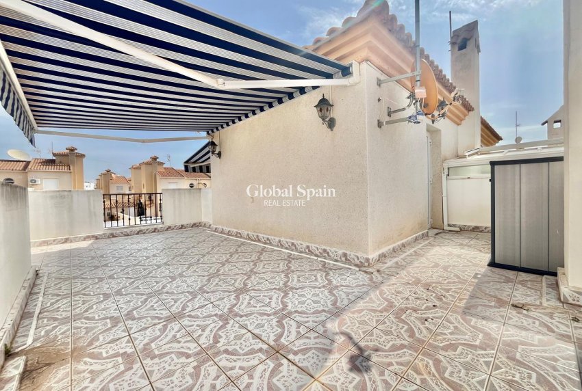Wiederverkauf - HAUS -
ORIHUELA COSTA - Playa Flamenca