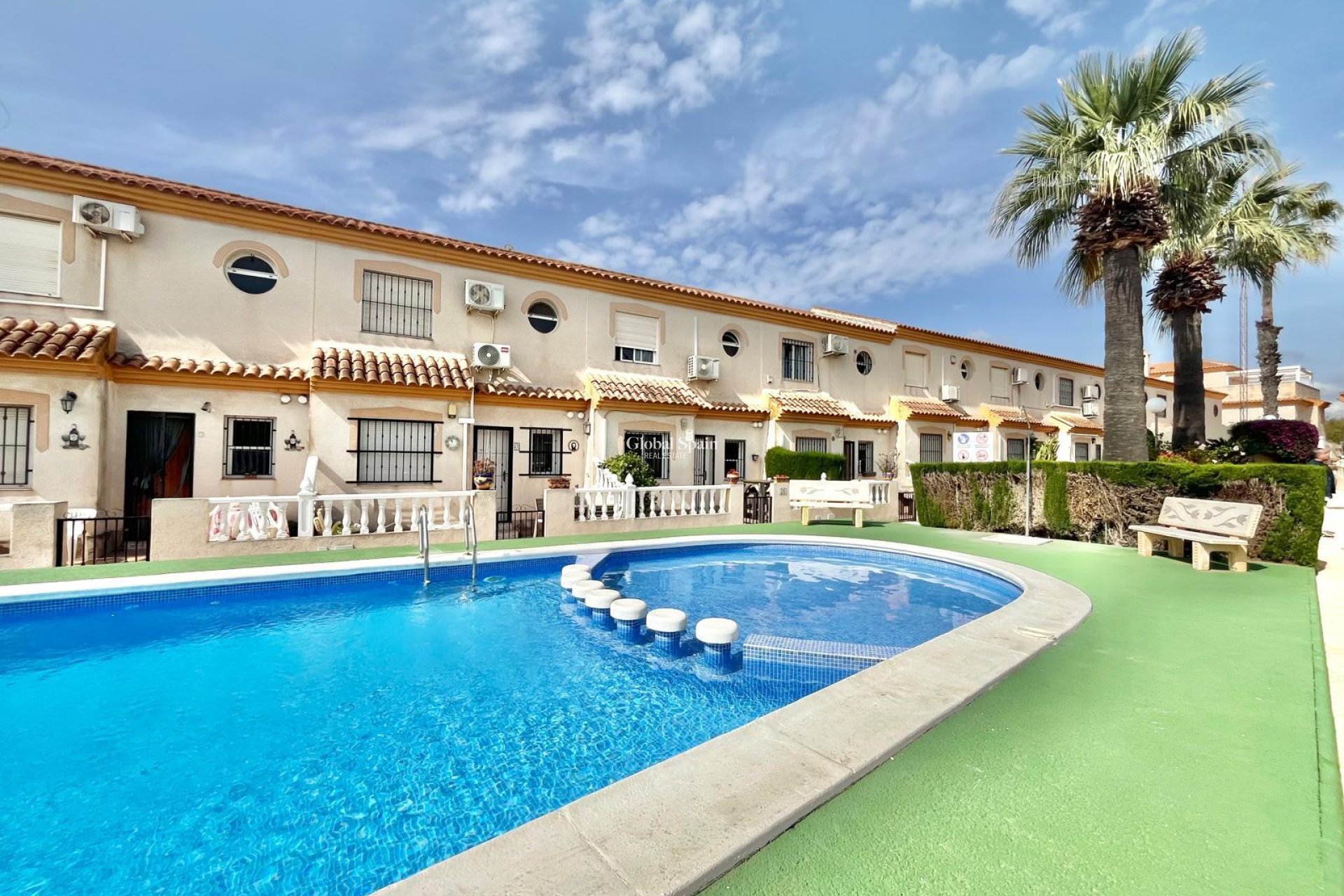 Wiederverkauf - HAUS -
ORIHUELA COSTA - Playa Flamenca