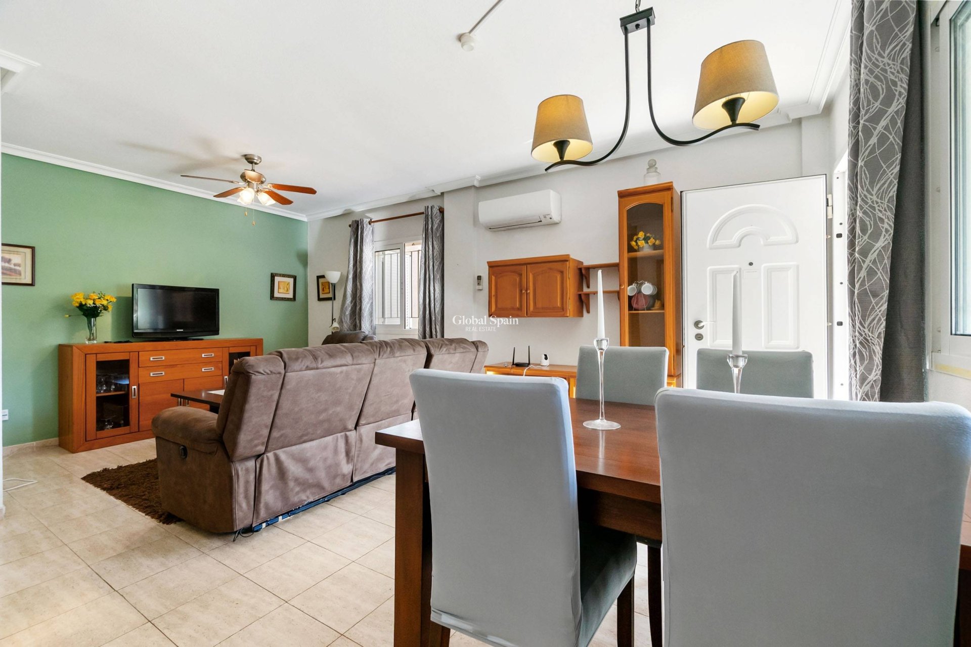 Wiederverkauf - HAUS -
ORIHUELA COSTA - Playa Flamenca