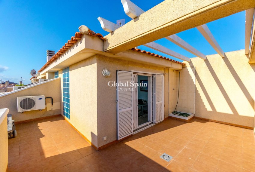Wiederverkauf - HAUS -
ORIHUELA COSTA - Playa Flamenca