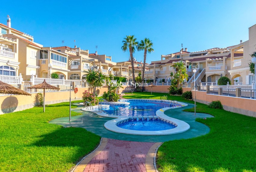 Wiederverkauf - HAUS -
ORIHUELA COSTA - Playa Flamenca