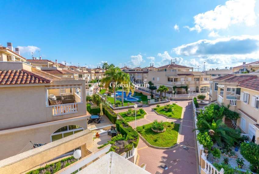 Wiederverkauf - HAUS -
ORIHUELA COSTA - Playa Flamenca