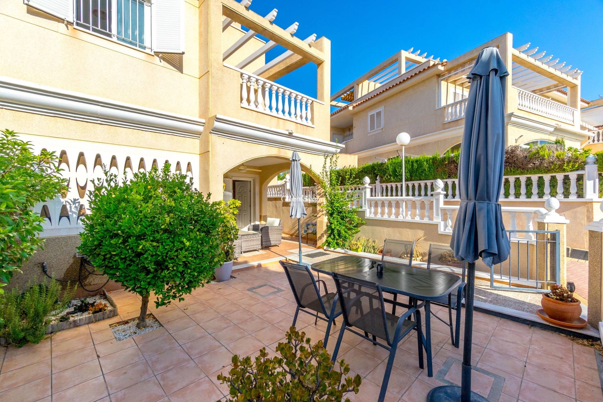 Wiederverkauf - HAUS -
ORIHUELA COSTA - Playa Flamenca