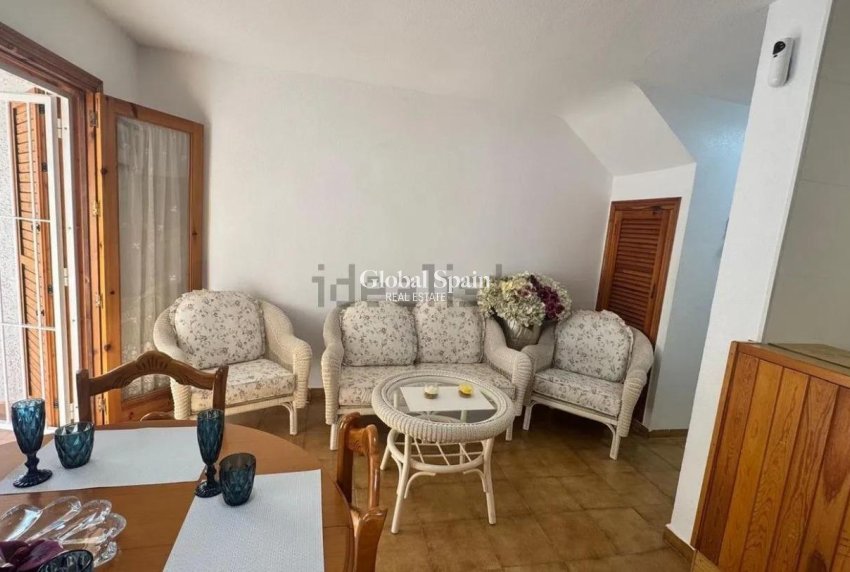 Wiederverkauf - HAUS -
ORIHUELA COSTA - Playa Flamenca