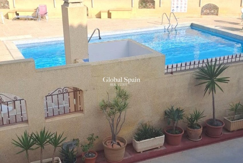 Wiederverkauf - HAUS -
ORIHUELA COSTA - Playa Flamenca