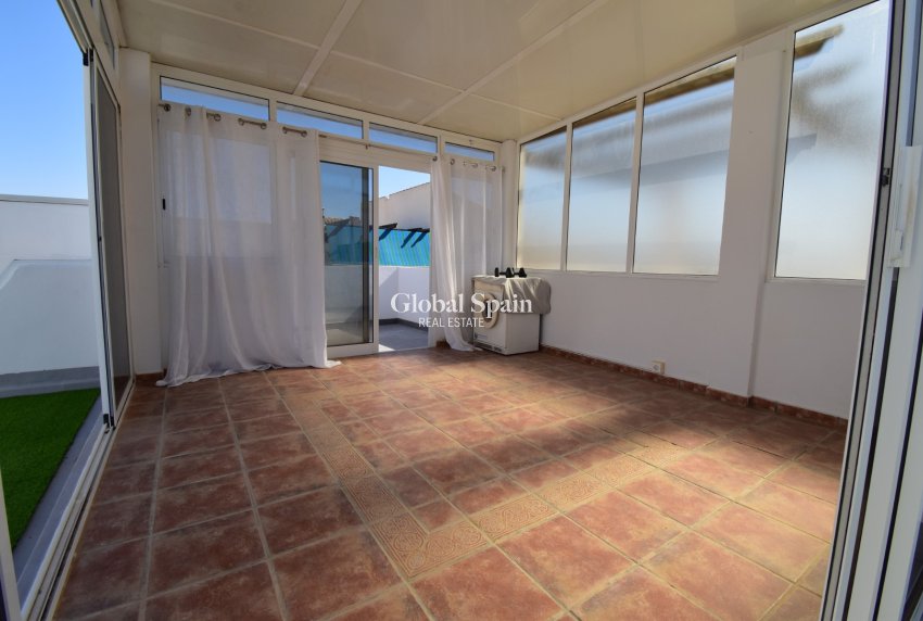 Wiederverkauf - HAUS -
ORIHUELA COSTA - Playa Flamenca