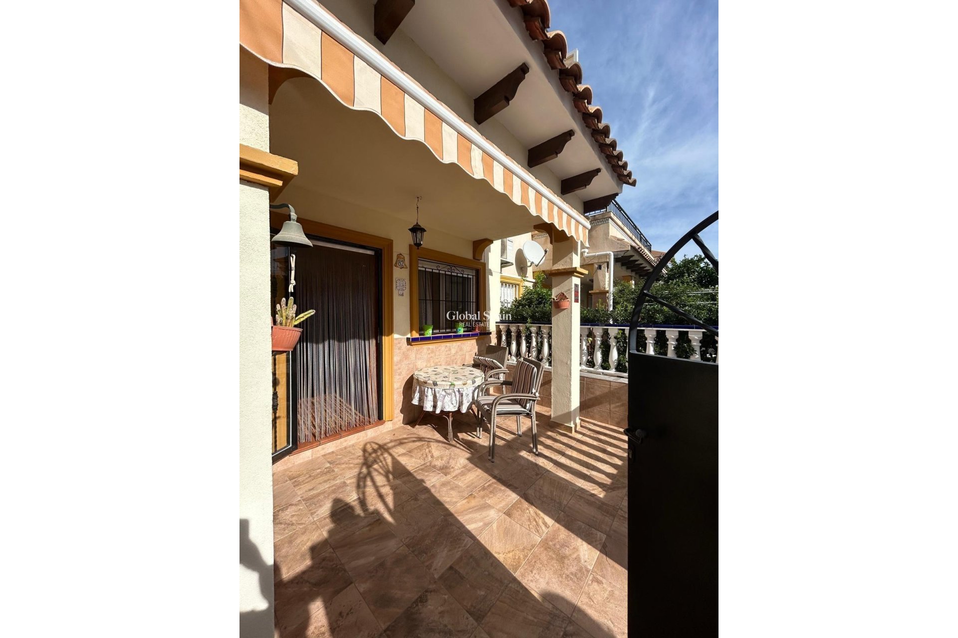 Wiederverkauf - HAUS -
ORIHUELA COSTA - Punta Prima