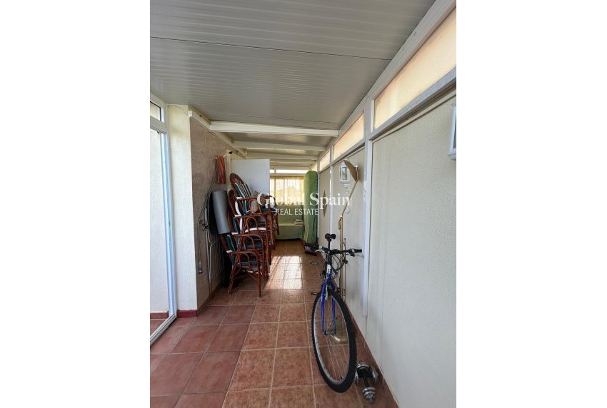 Wiederverkauf - HAUS -
ORIHUELA COSTA - Punta Prima