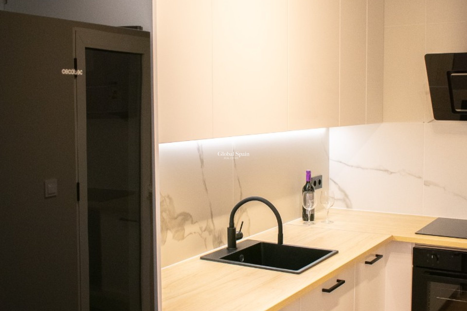 Wiederverkauf - HAUS -
ORIHUELA COSTA - Punta Prima