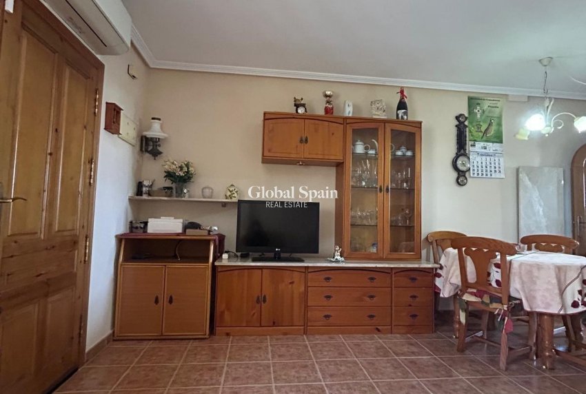 Wiederverkauf - HAUS -
ORIHUELA COSTA - Punta Prima