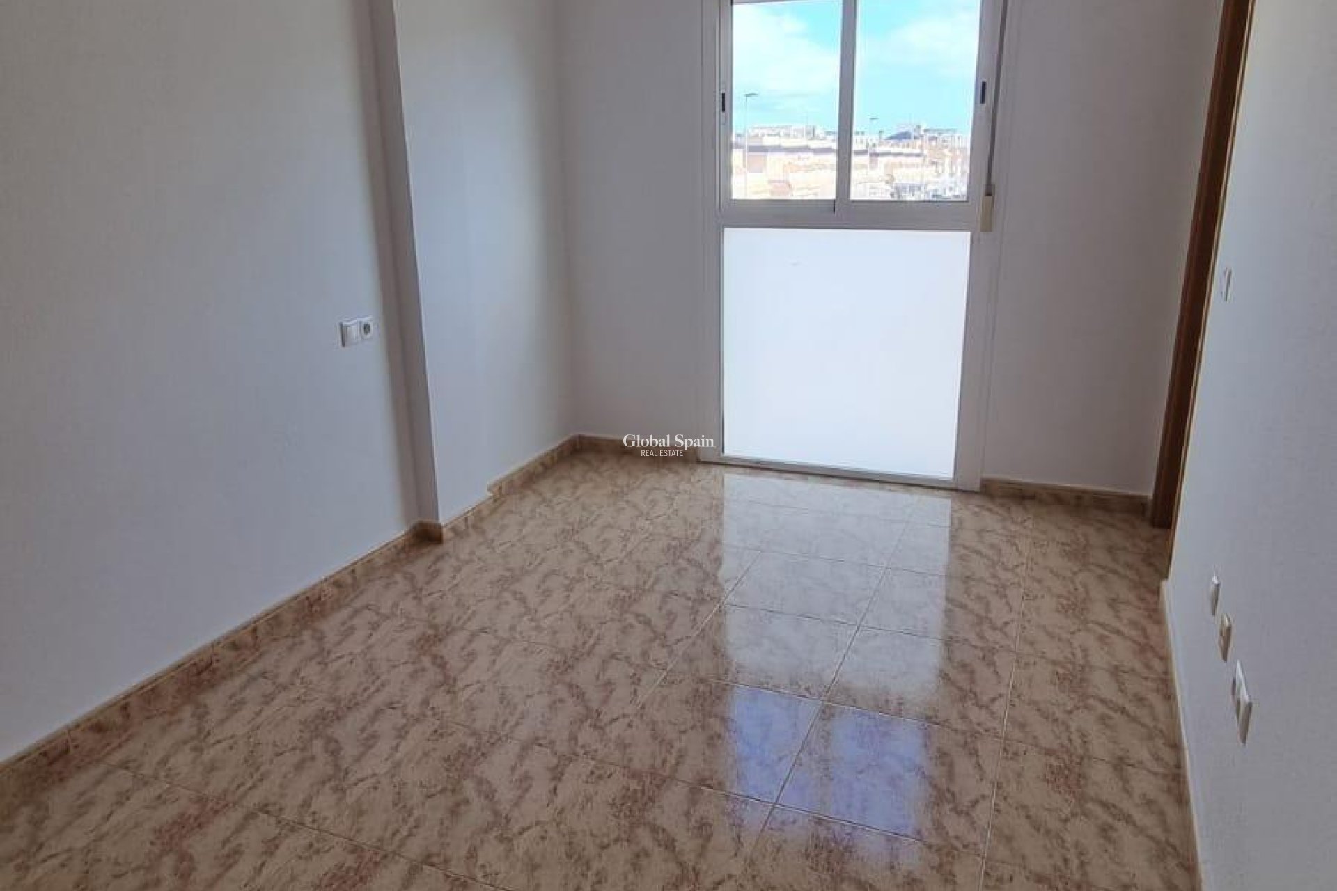 Wiederverkauf - HAUS -
ORIHUELA COSTA - VILLAMARTÍN