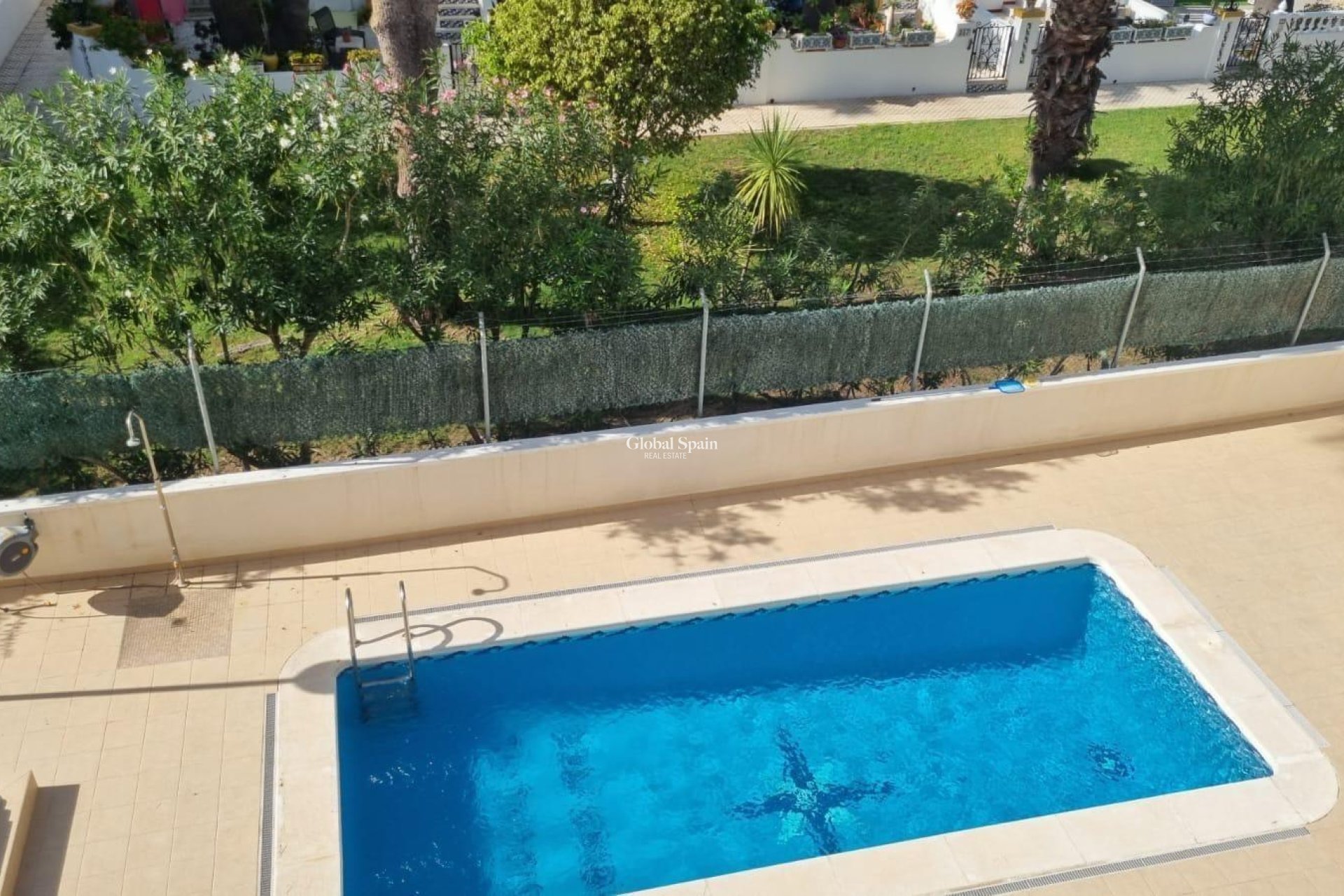 Wiederverkauf - HAUS -
ORIHUELA COSTA - VILLAMARTÍN