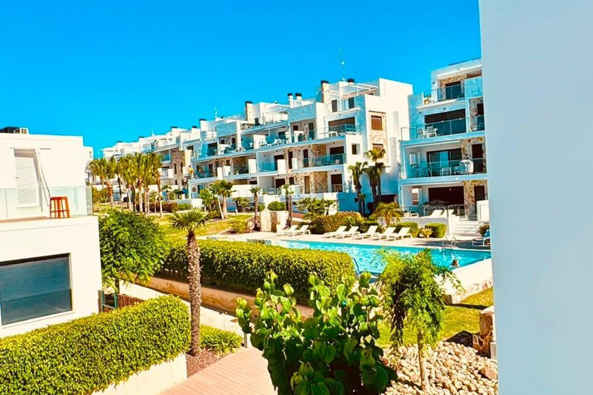 Wiederverkauf - HAUS -
ORIHUELA COSTA - VILLAMARTÍN