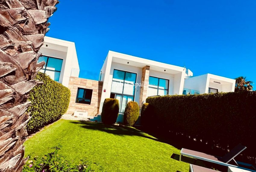 Wiederverkauf - HAUS -
ORIHUELA COSTA - VILLAMARTÍN