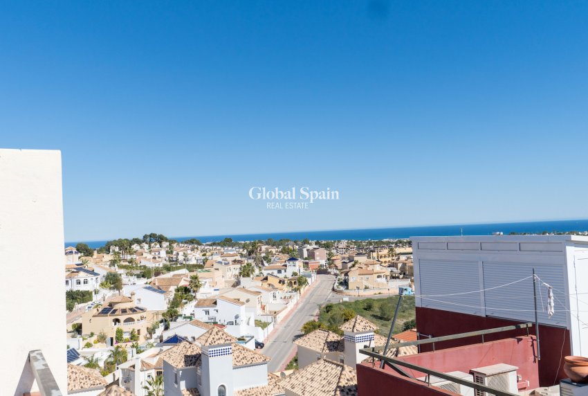 Wiederverkauf - HAUS -
ORIHUELA COSTA - VILLAMARTÍN