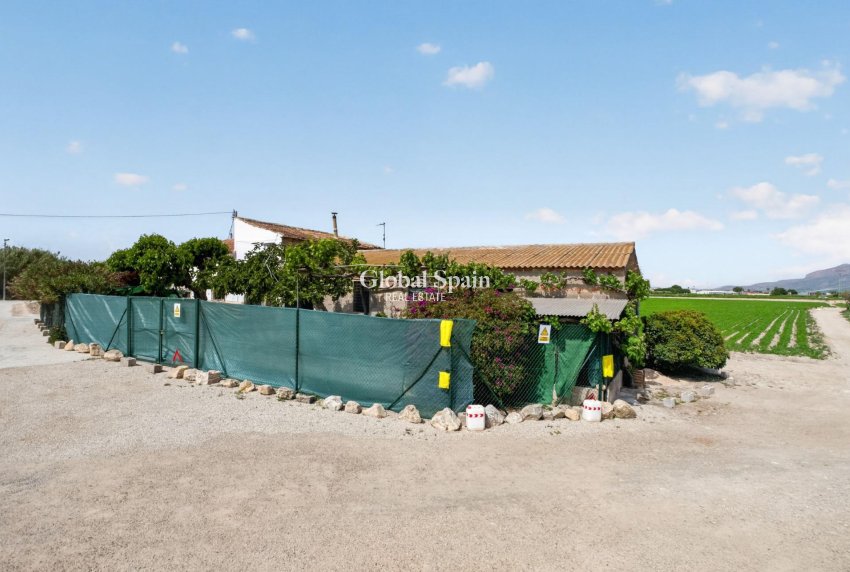 Wiederverkauf - HAUS -
ORIHUELA - Desamparados-hurchillo-torremendo