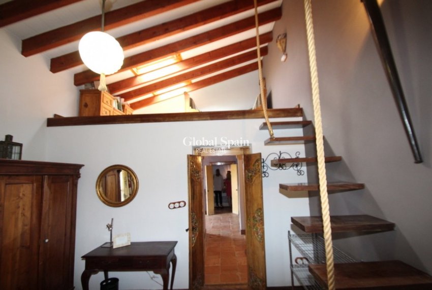 Wiederverkauf - HAUS -
ORIHUELA - Inland