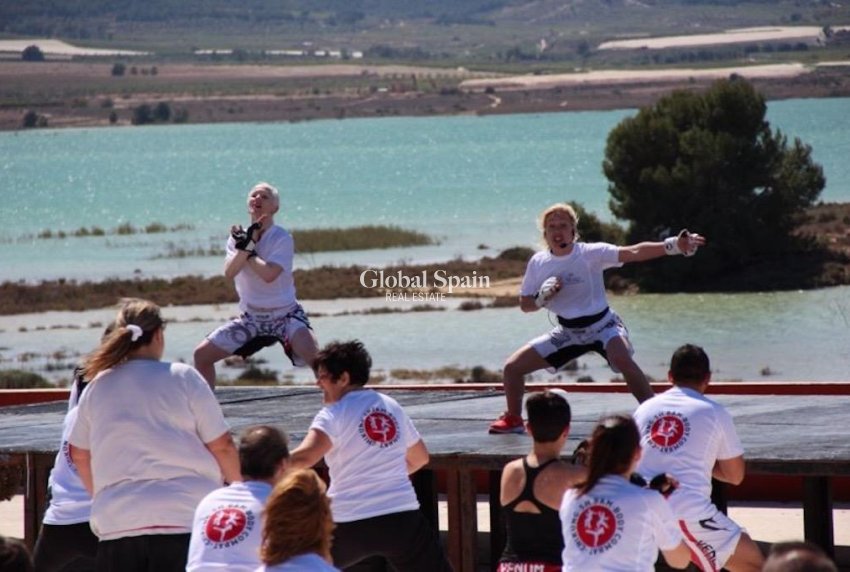 Wiederverkauf - HAUS -
ORIHUELA - Inland