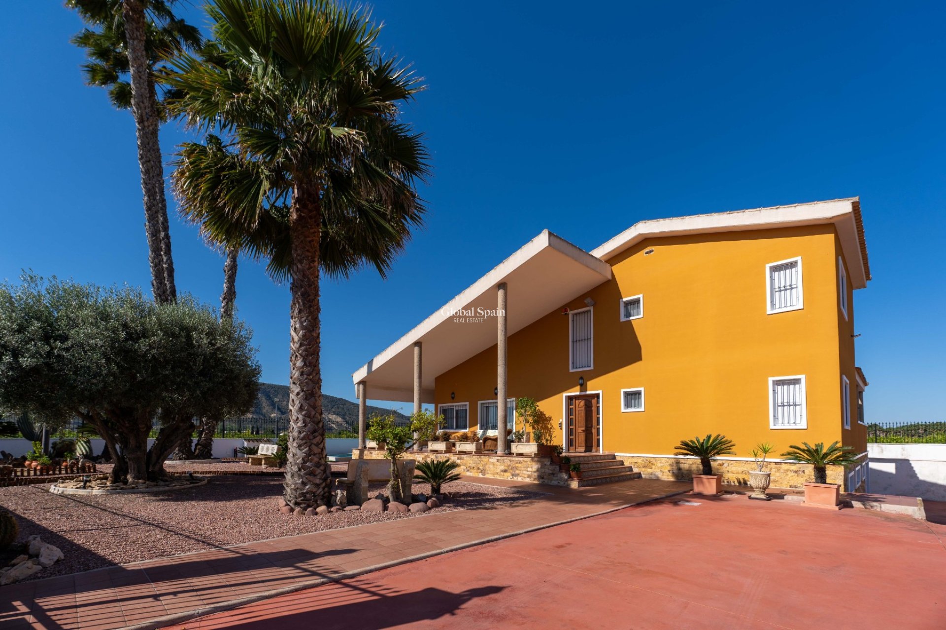 Wiederverkauf - HAUS -
ORIHUELA - Inland