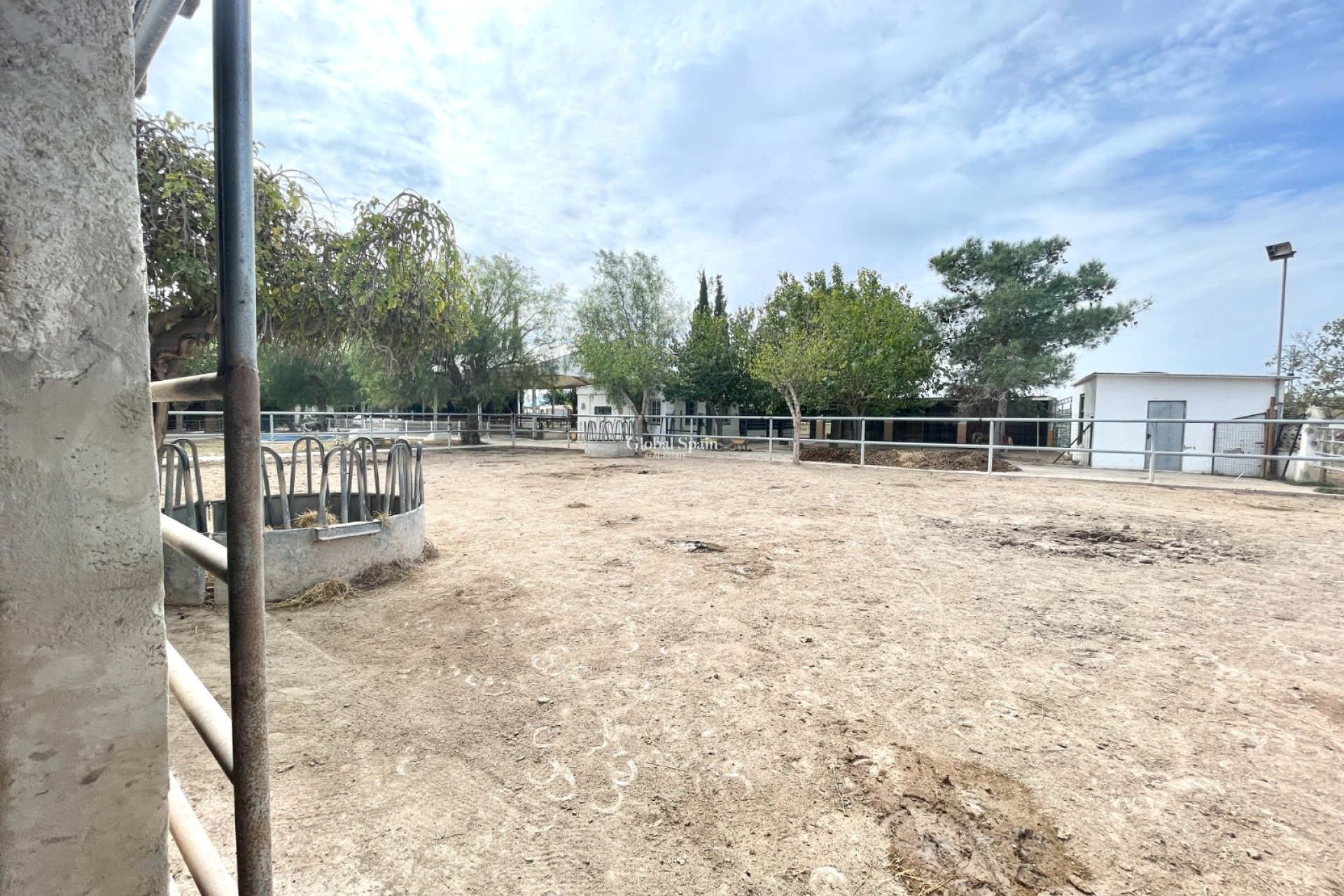 Wiederverkauf - HAUS -
ORIHUELA - Inland