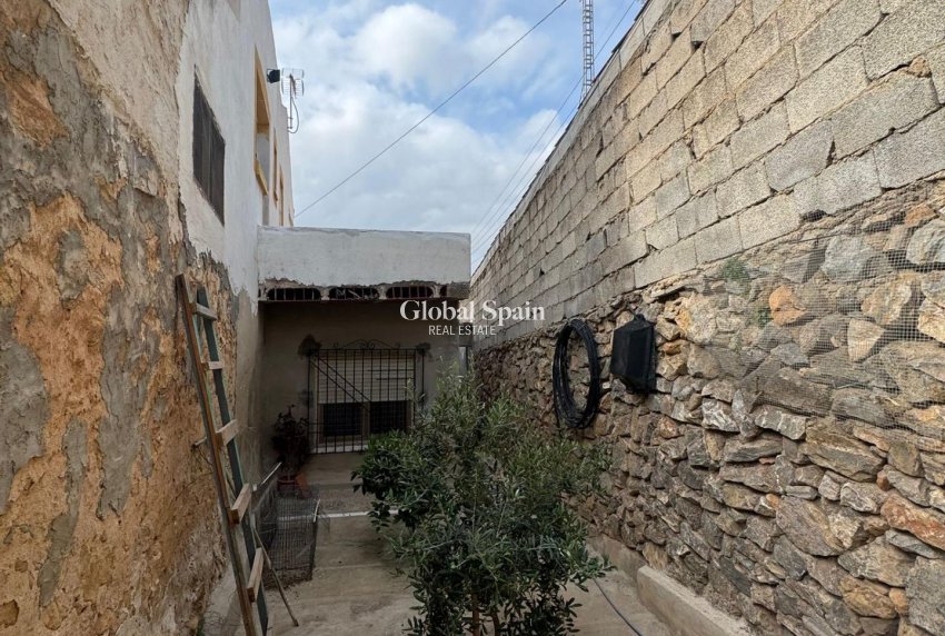 Wiederverkauf - HAUS -
ORIHUELA - Orihuela Ciudad