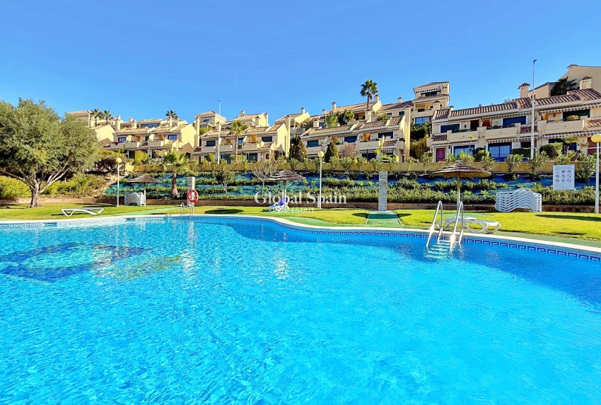 Wiederverkauf - HAUS -
ORIHUELA - Orihuela Costa