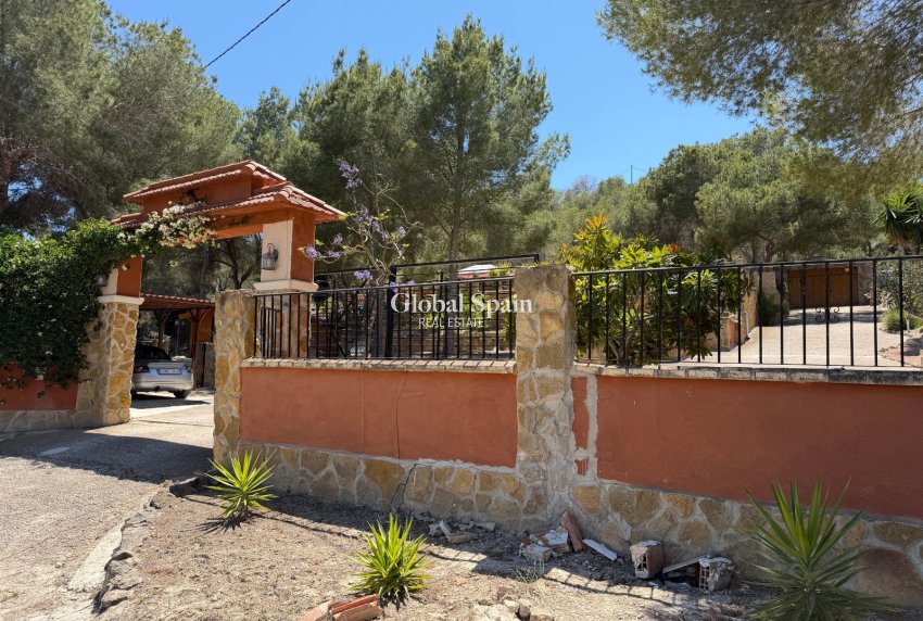 Wiederverkauf - HAUS -
ORIHUELA - Torremendo