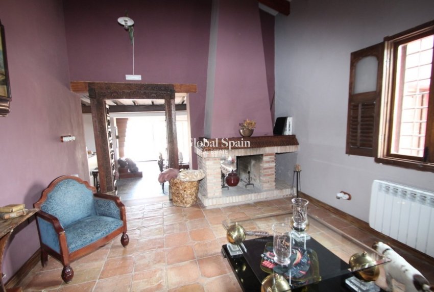 Wiederverkauf - HAUS -
ORIHUELA - Torremendo