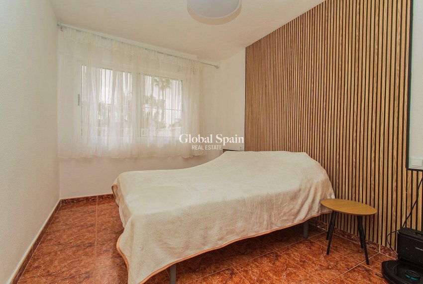 Wiederverkauf - HAUS -
ORIHUELA - Urbanización Perla del Mar