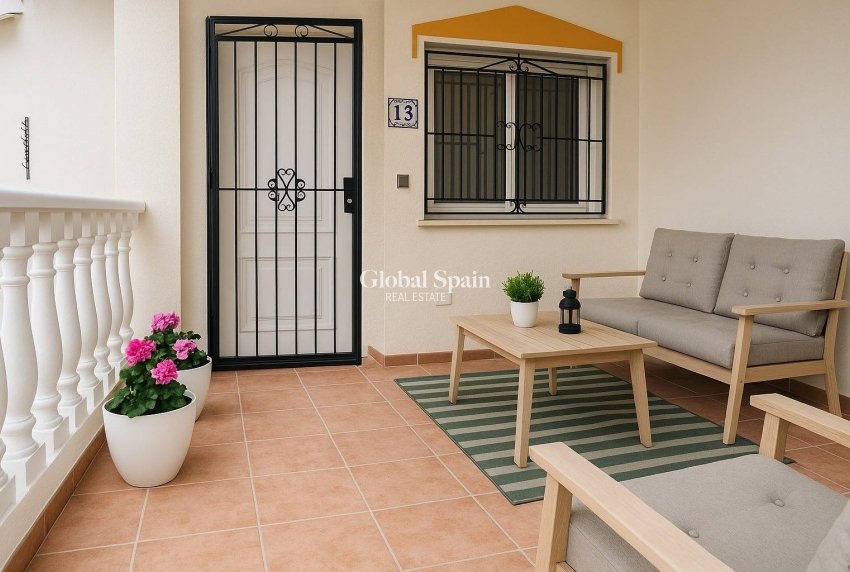 Wiederverkauf - HAUS -
ORIHUELA - Urbanización Perla del Mar