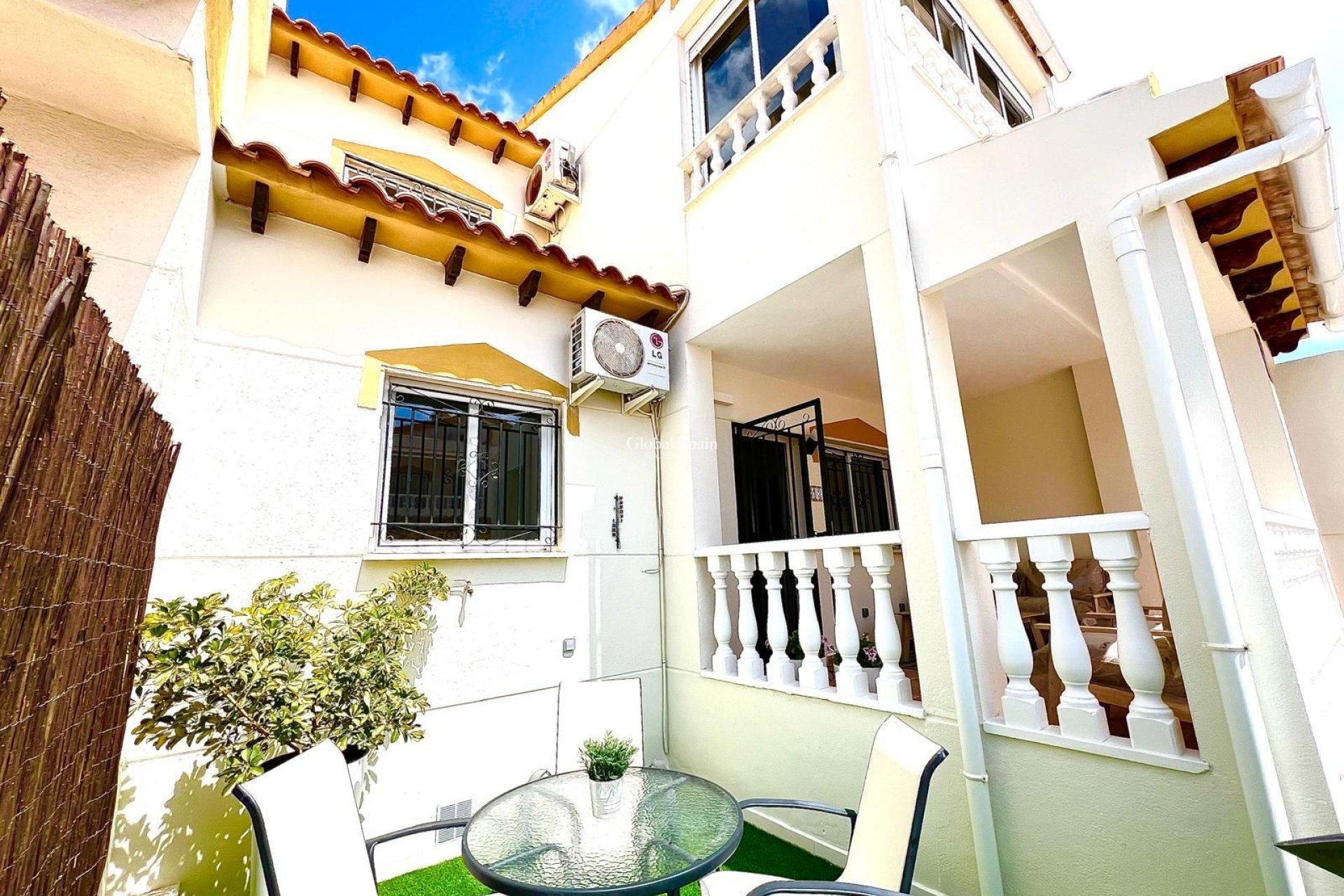 Wiederverkauf - HAUS -
ORIHUELA - Urbanización Perla del Mar