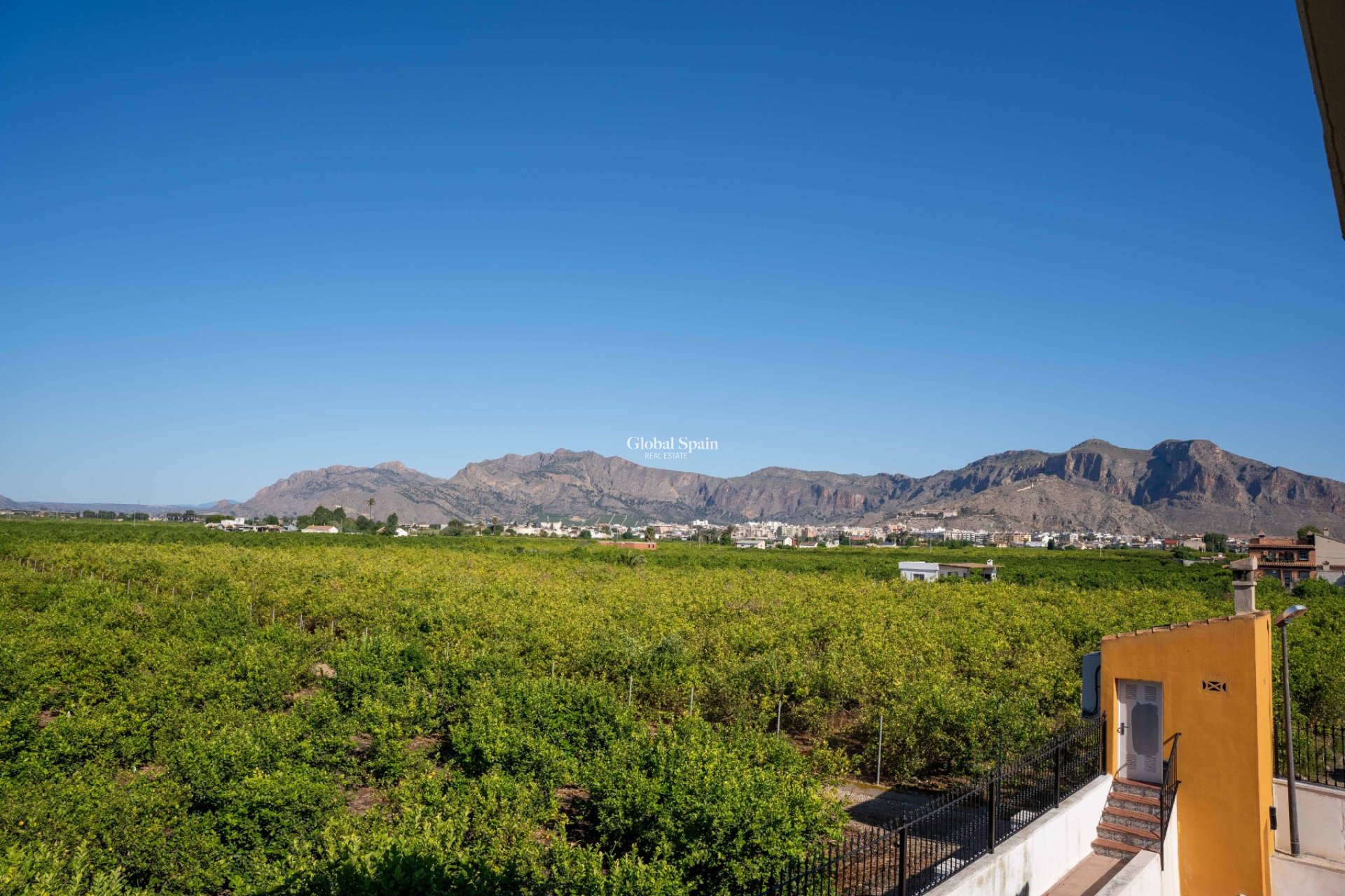 Wiederverkauf - HAUS -
ORIHUELA