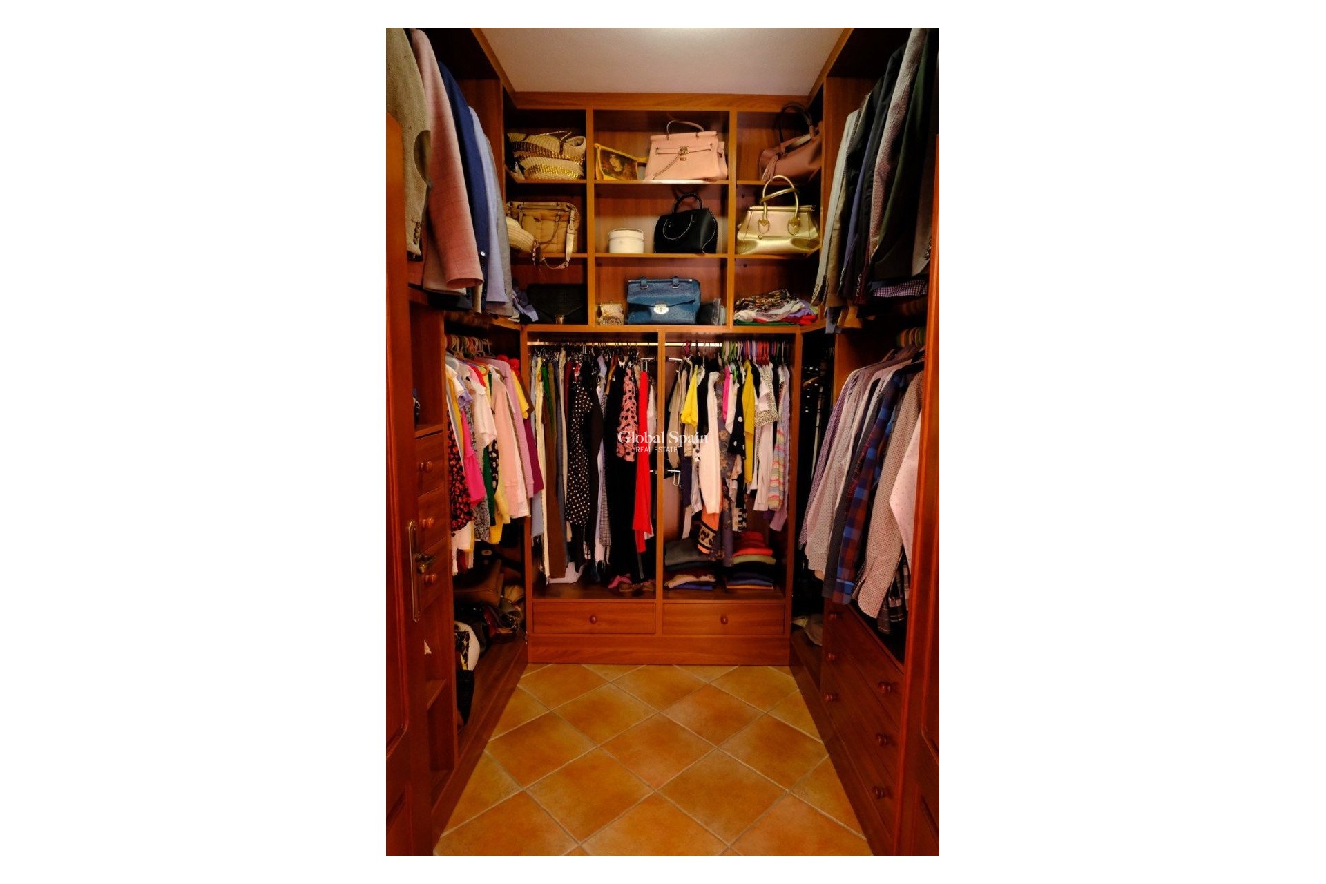 Wiederverkauf - HAUS -
ORIHUELA