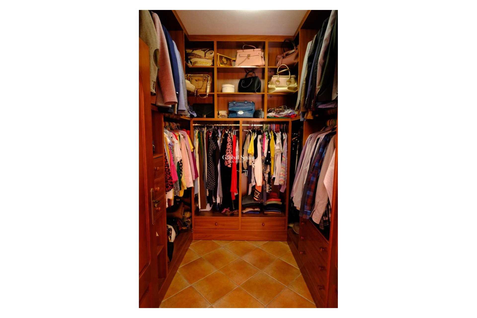 Wiederverkauf - HAUS -
ORIHUELA