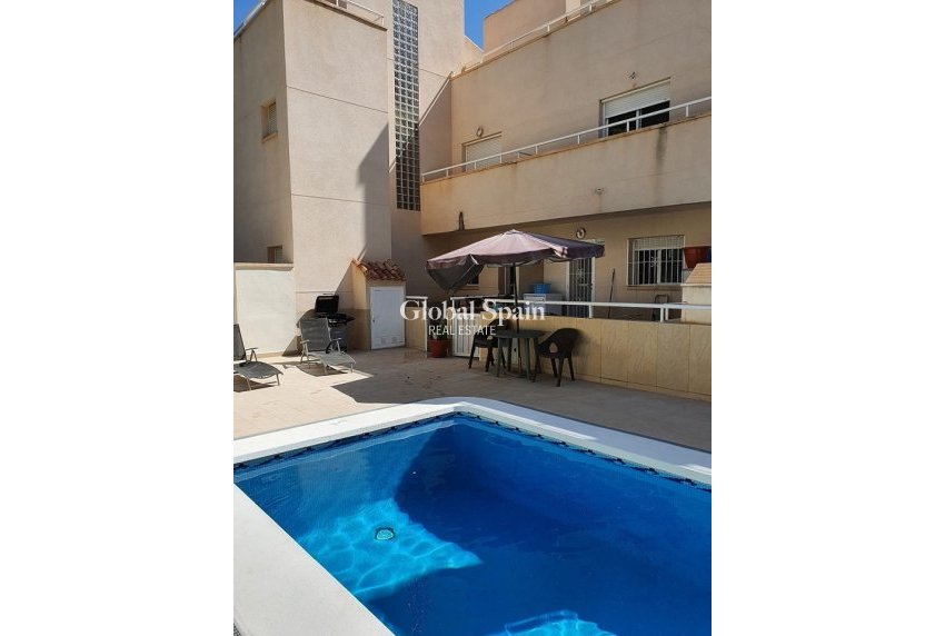 Wiederverkauf - HAUS -
PLAYA FLAMENCA - Costa Blanca