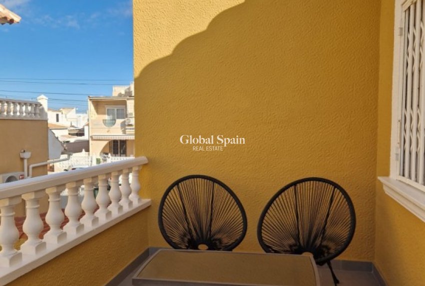 Wiederverkauf - HAUS -
PLAYA FLAMENCA - Costa Blanca