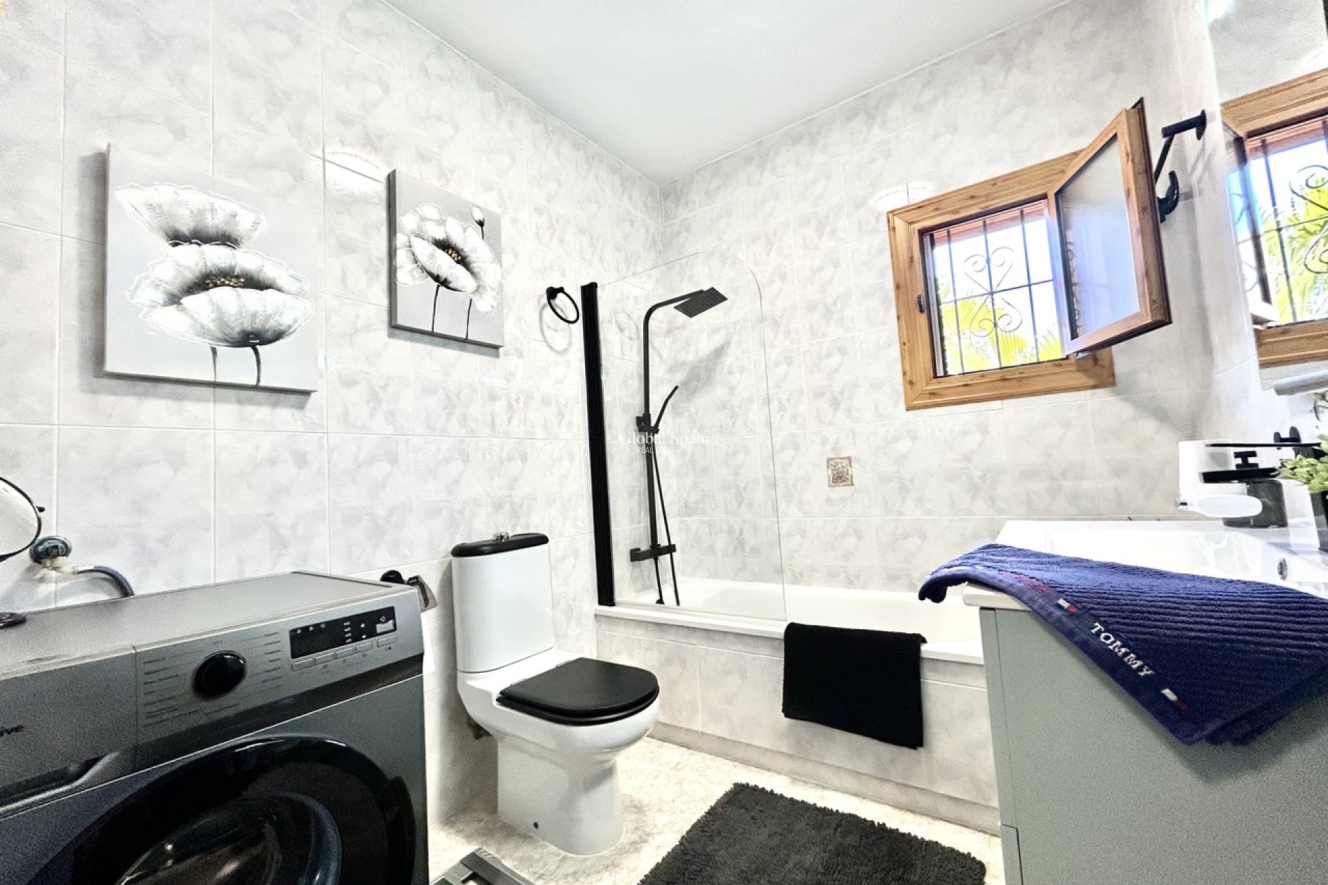 Wiederverkauf - HAUS -
PLAYA FLAMENCA - Costa Blanca