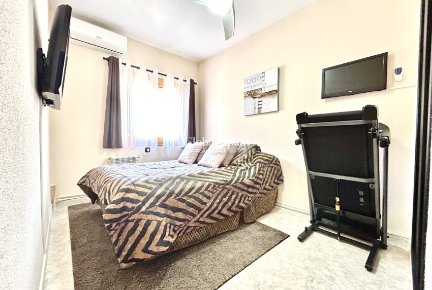 Wiederverkauf - HAUS -
PLAYA FLAMENCA - Costa Blanca