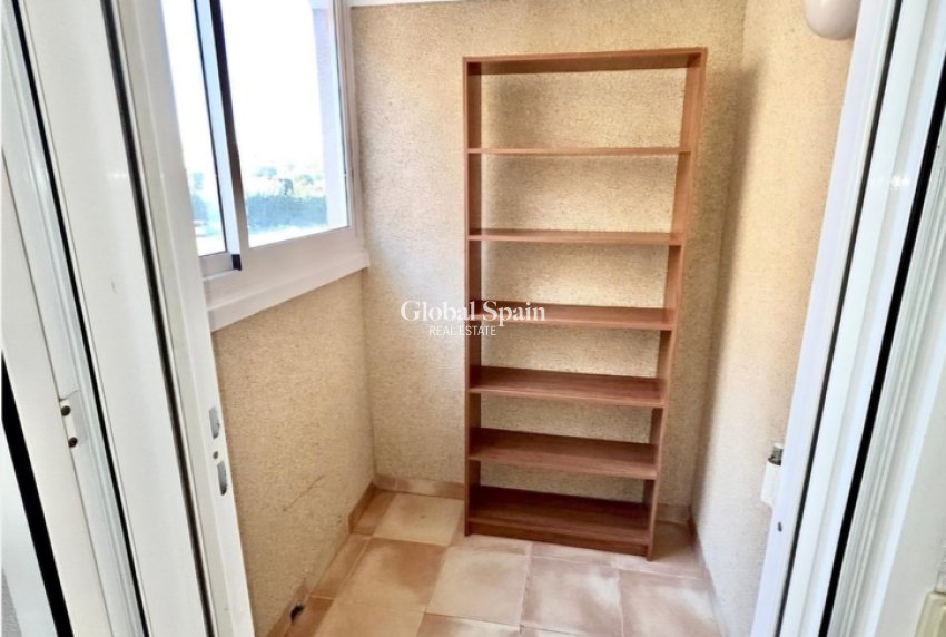 Wiederverkauf - HAUS -
PLAYA FLAMENCA - Costa Blanca