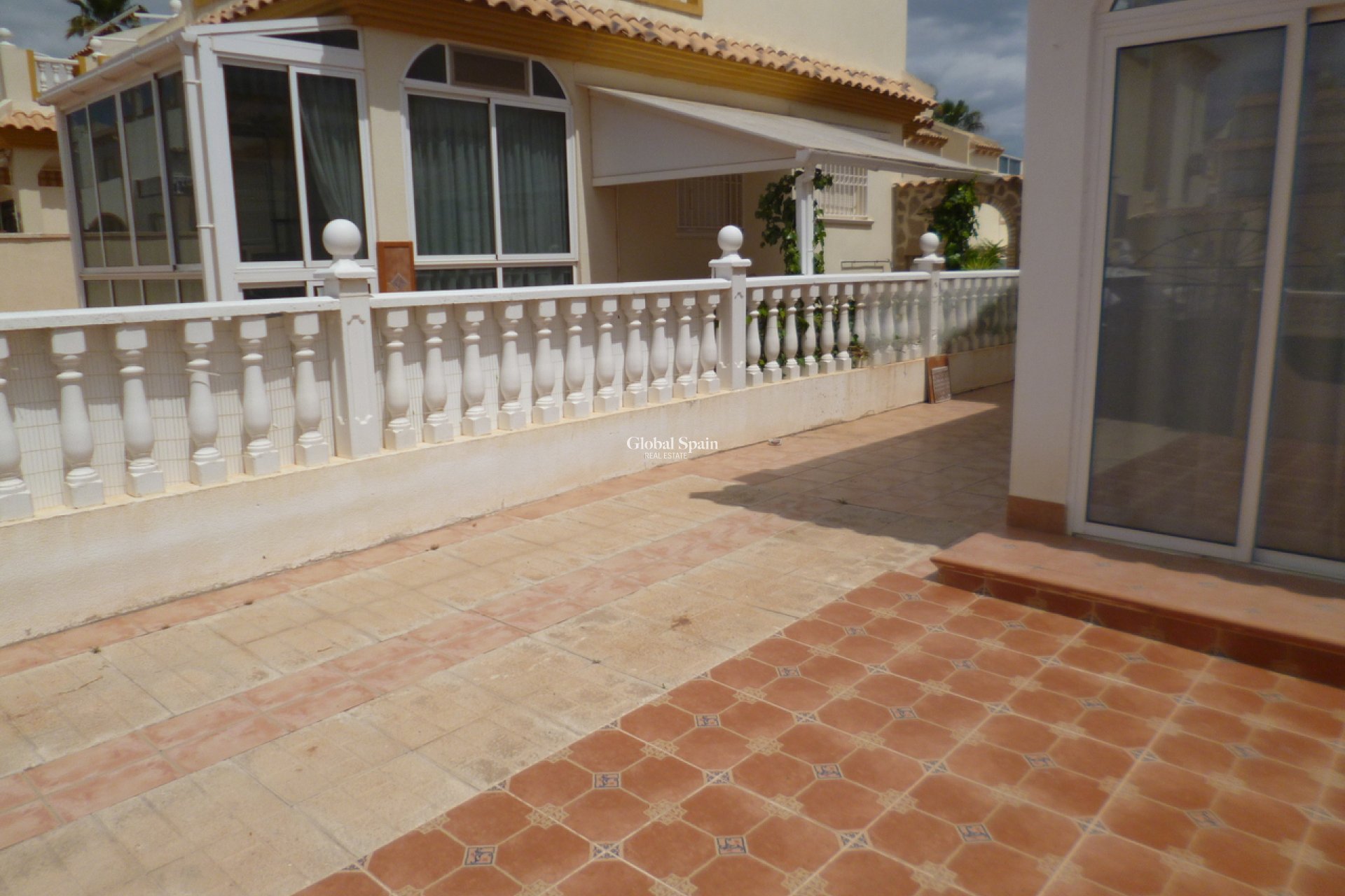 Wiederverkauf - HAUS -
PLAYA FLAMENCA - Costa Blanca
