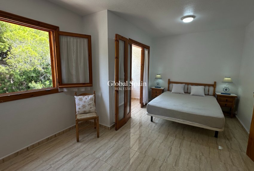 Wiederverkauf - HAUS -
PLAYA FLAMENCA - Costa Blanca