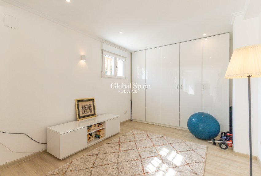 Wiederverkauf - HAUS -
PUNTA PRIMA - Costa Blanca