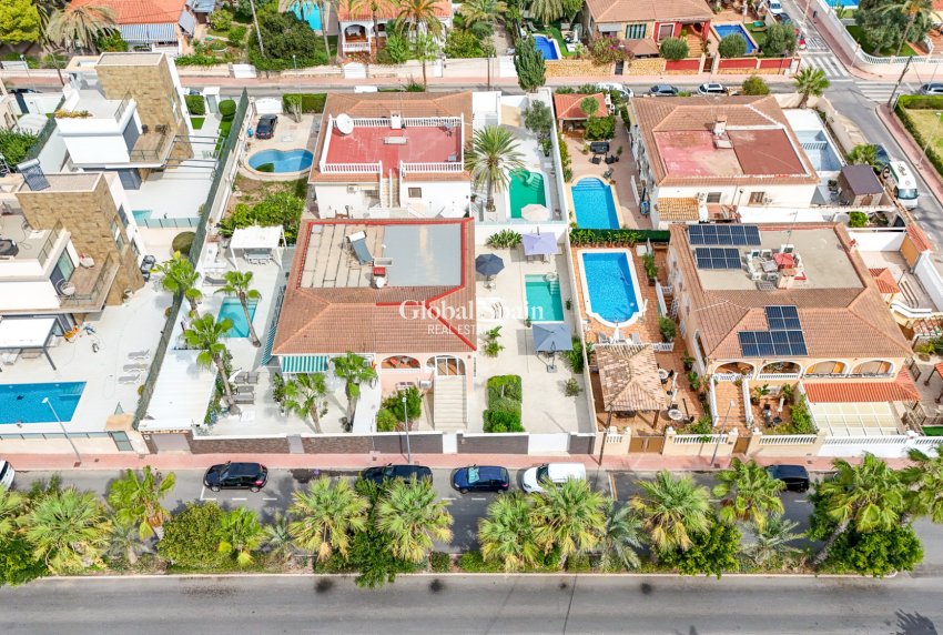 Wiederverkauf - HAUS -
PUNTA PRIMA - Costa Blanca