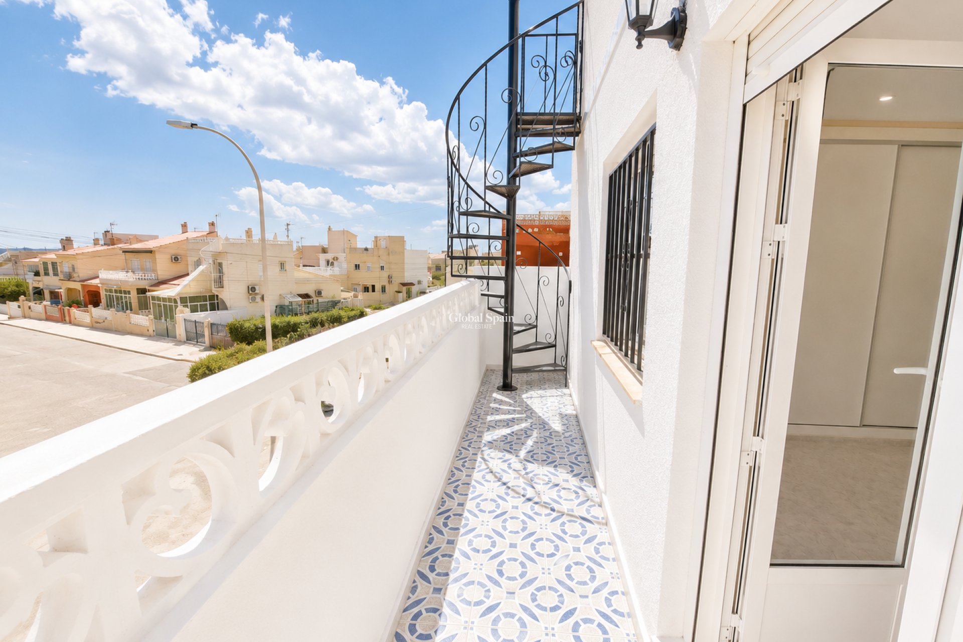 Wiederverkauf - HAUS -
SAN FULGENCIO - Costa Blanca