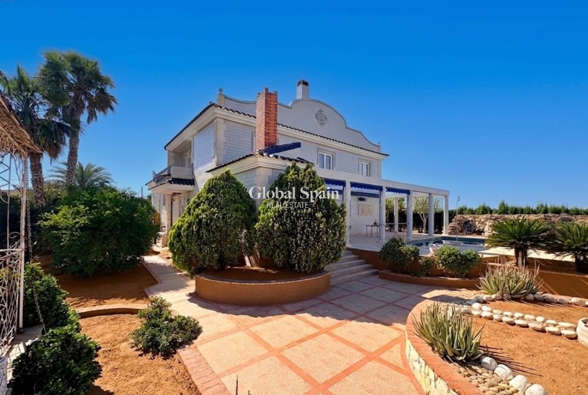 Wiederverkauf - HAUS -
SAN FULGENCIO - Costa Blanca