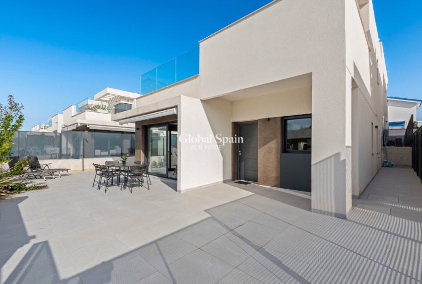 Wiederverkauf - HAUS -
SAN FULGENCIO - LA MARINA
